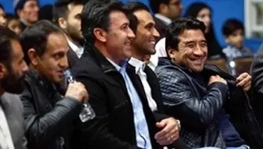 خداداد عزیزی: جواب کوچولوها و فنچ‌ها را نمی‌دهم!