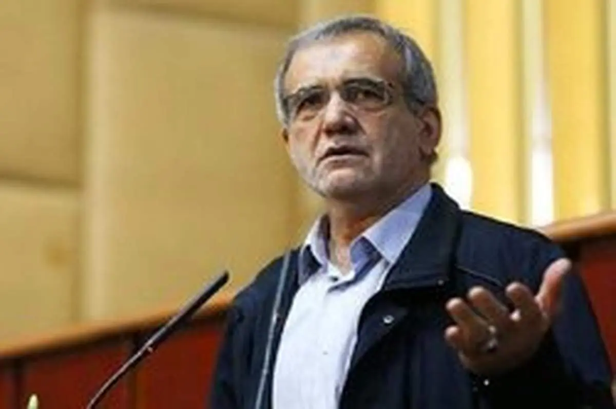 پزشکیان: مشکل جامعه با ایستادن پشت تریبون حل نمی شود