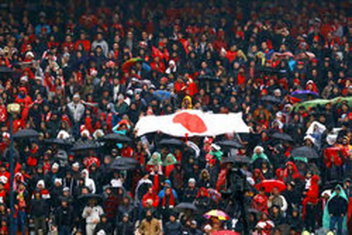 پرچم ژاپن، این بار در دست سپاهانی‌ها +عکس