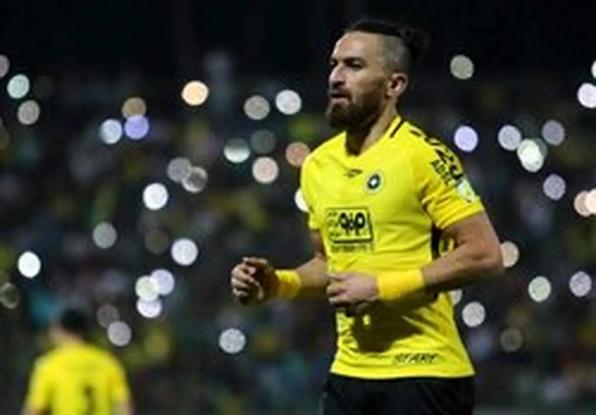 شعری که مدافع سپاهان علیه پرسپولیس سرود!