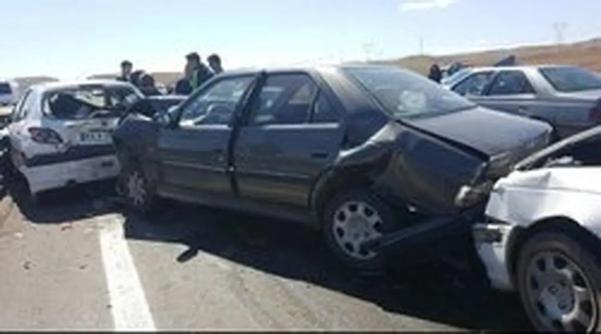 تصادف زنجیره‌ای در چهارمحال و بختیاری با ۷ مصدوم