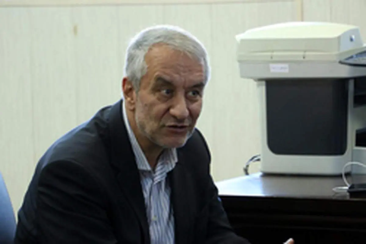 کفاشیان بازنشستگی اش را به تاج پاس داد