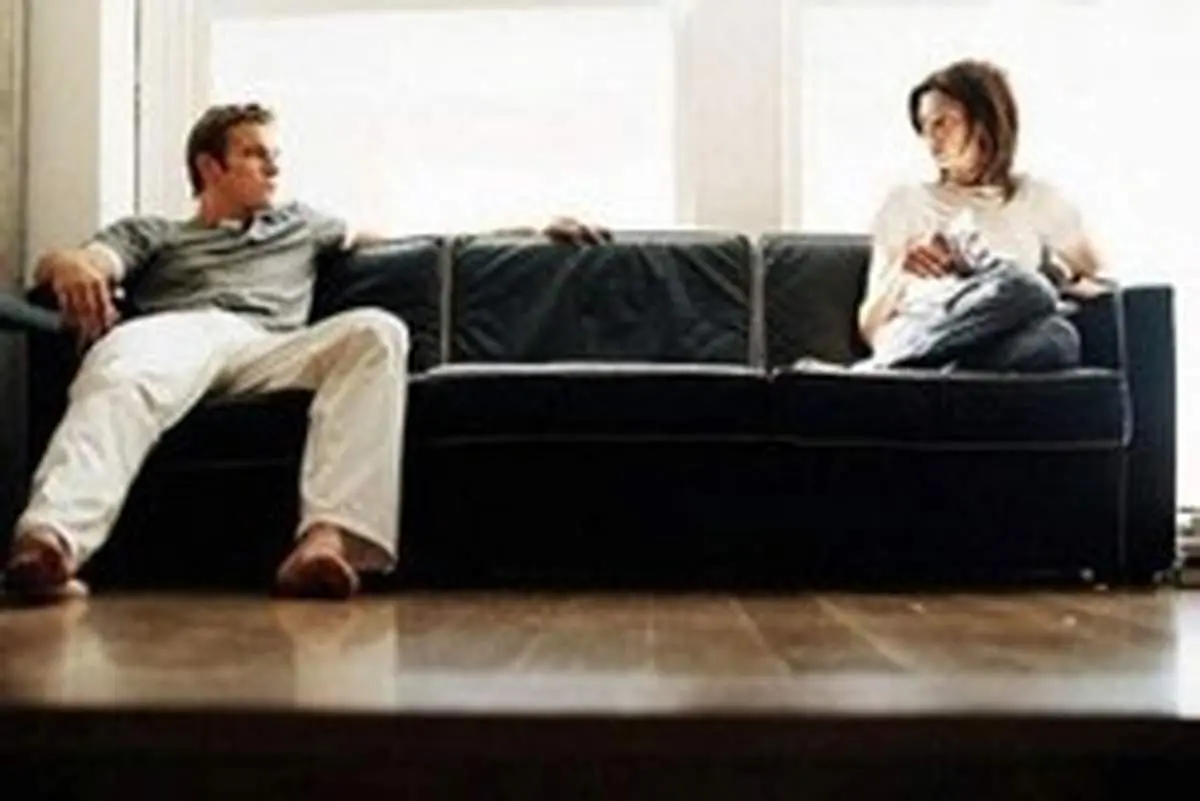 آیا از نگاه های همسرتان به نامحرم ،رنج می برید؟