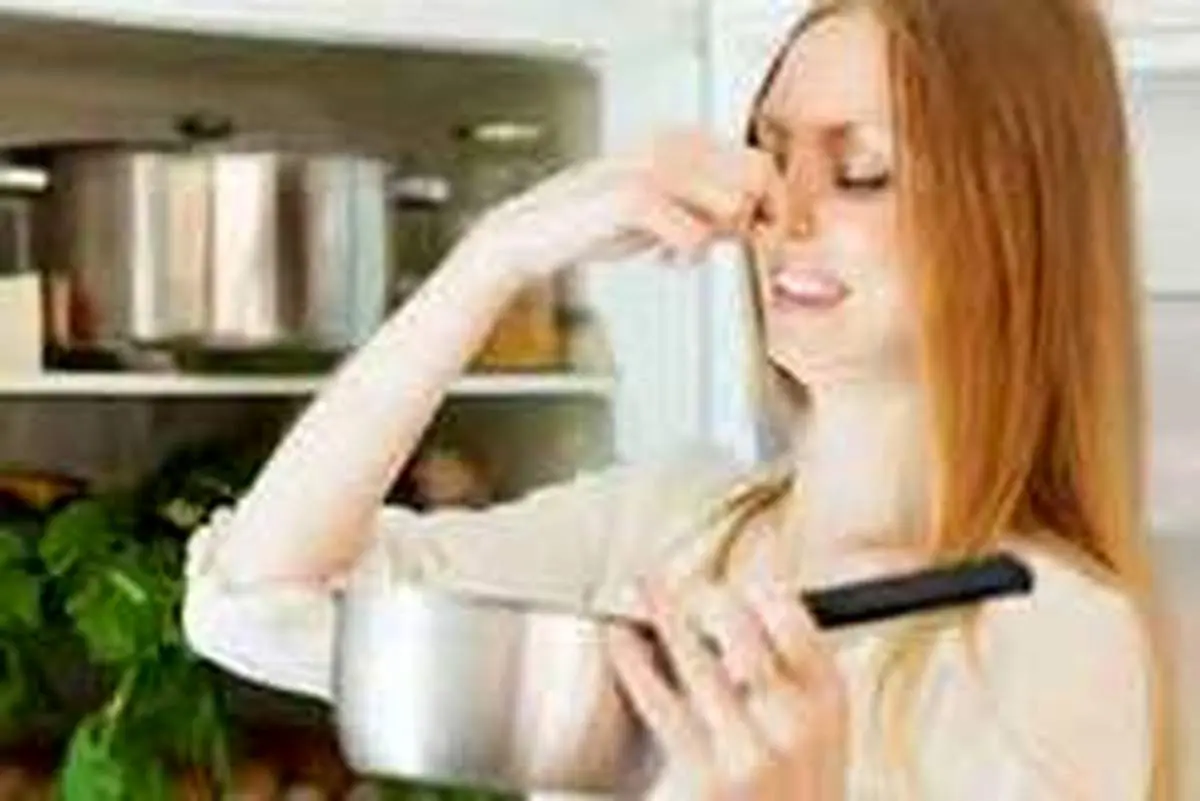 راه‌های رفع بوی بد یخچال