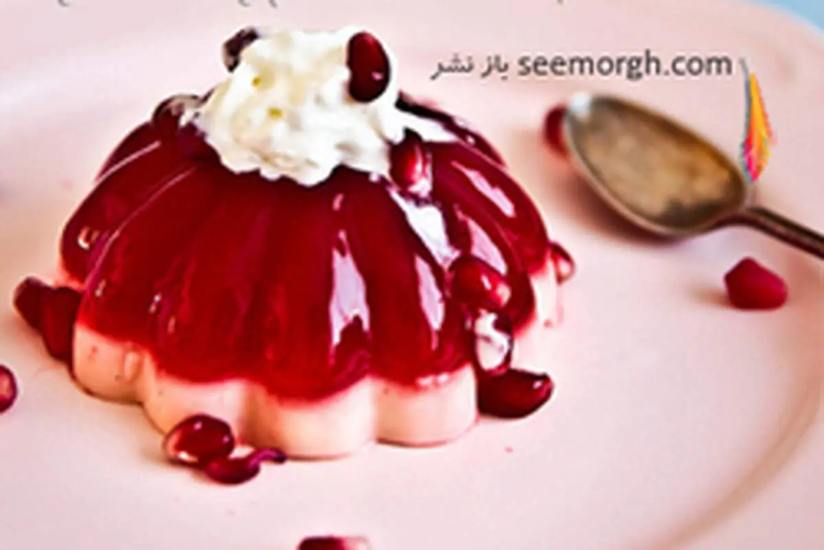 ژله انار لایه‌ای با پاناکوتا، دسر شب یلدا