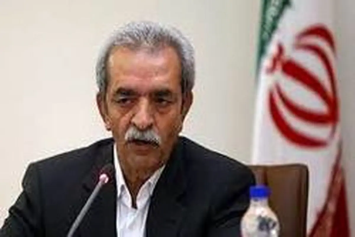تا توانستیم به پای فعالان اقتصادی بند بستیم