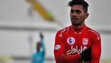 عالیشاه گل خود را به اسطوره پرسپولیس تقدیم کرد
