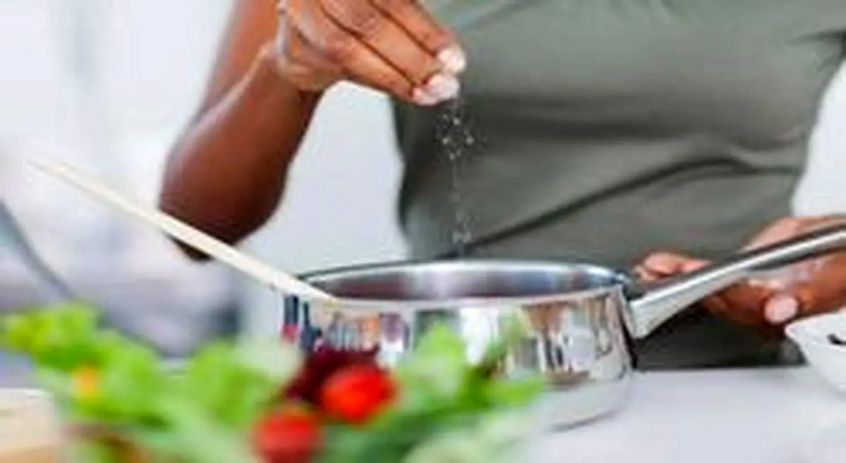 گرفتن شوری غذا با ۴ روش ساده