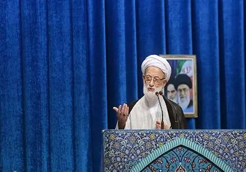 پیکر آیت الله امامی کاشانی در مشهد خاکسپاری شد