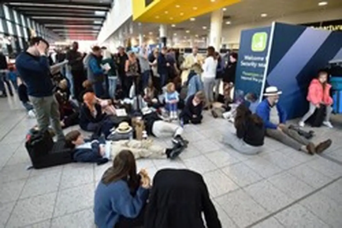 تعطیلی فرودگاه لندن در پی تهدید پرواز یک پهپاد