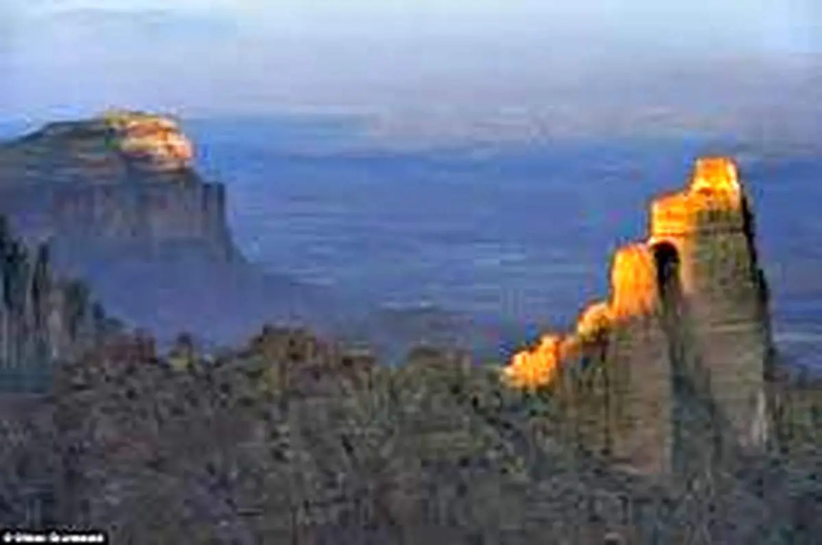 کلیسا‌هایی در غیرممکن‌ترین مکان‌ها