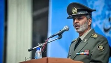 فرمانده ارتش: رهبر انقلاب در امور دفاعی از صاحب‌نظران برترند