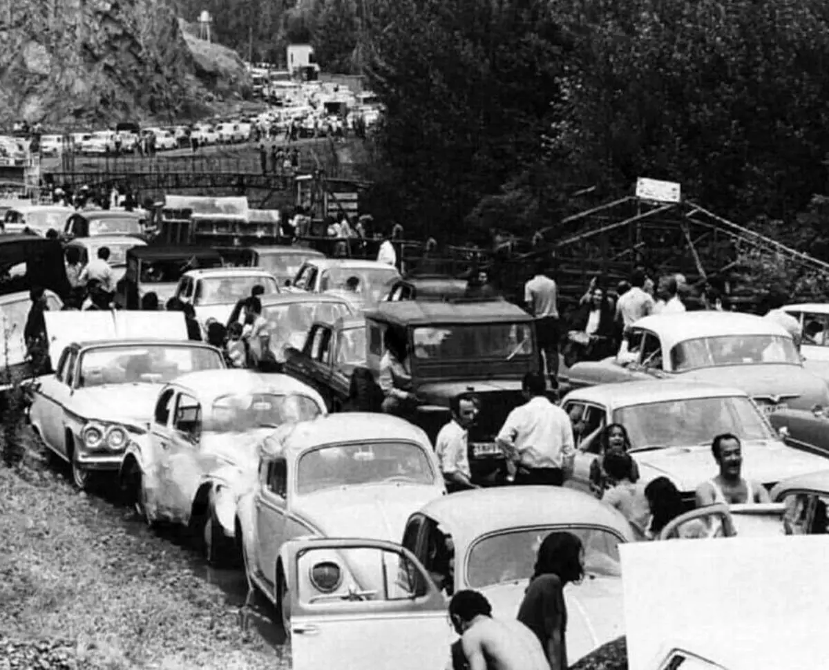 ترافیک جاده چالوس در سال ۱۳۴۰  +عکس