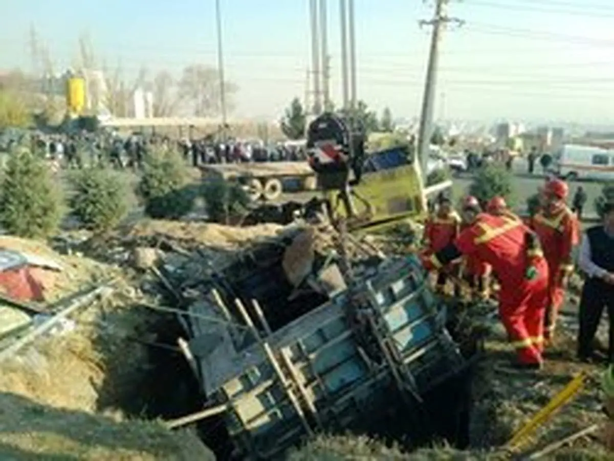حال ۷تن از مصدومان حادثه واژگونی اتوبوس وخیم است