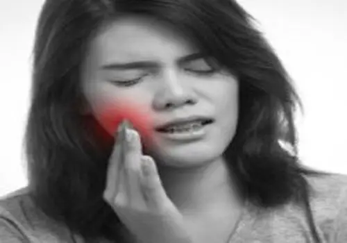 به این دلایل باورنکردنی ناشتا آب نمک بخورید!