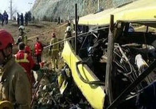 اختلاف بر سر ادامه مسیر/ درگیری دانشجویان دانشگاه گرمسار با راننده اتوبوس
