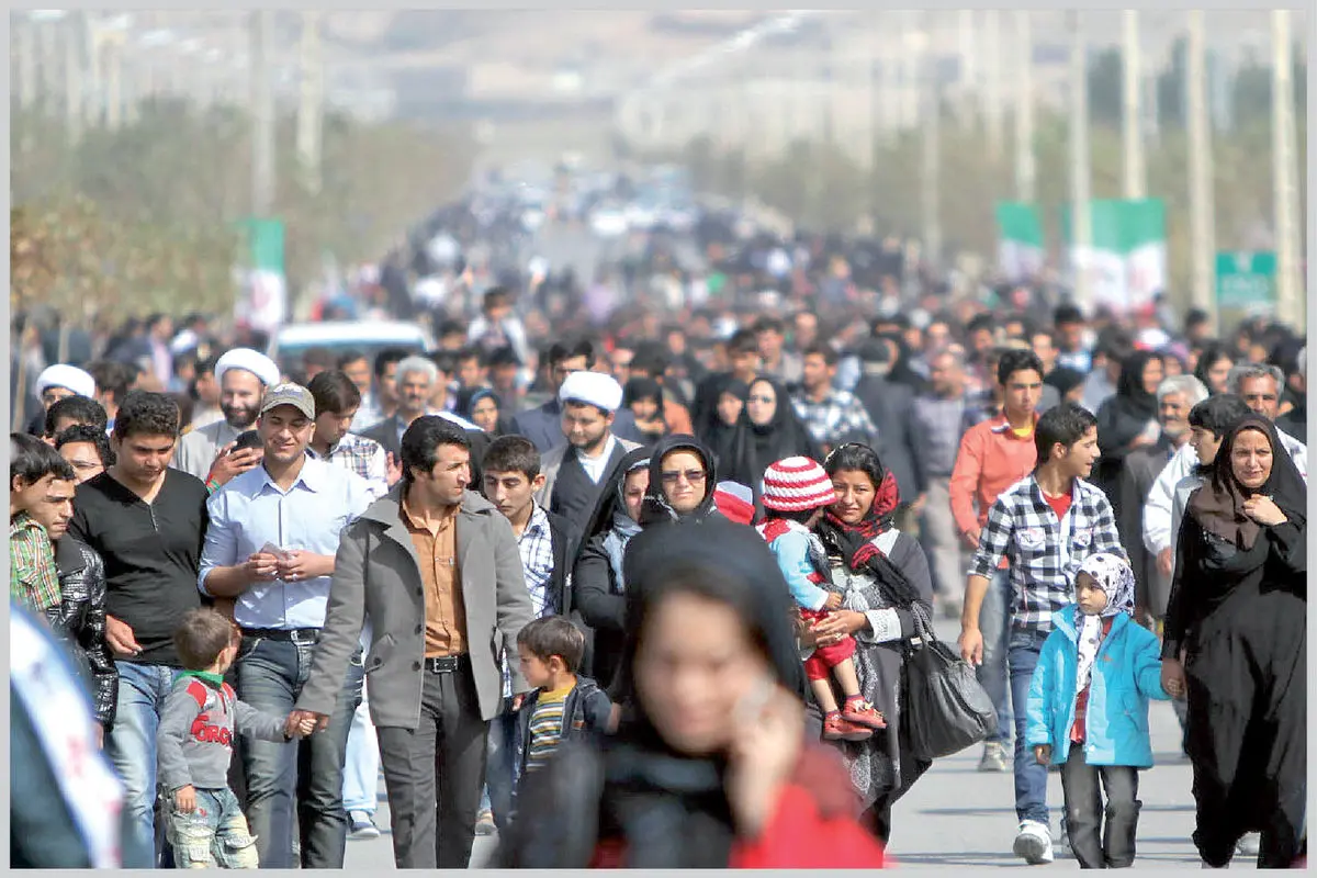 افزایش ۸ برابری جمعیت ایران فقط در طول ۱۰۰ سال/در شرایط فعلی جمعیت کشور کم نیست