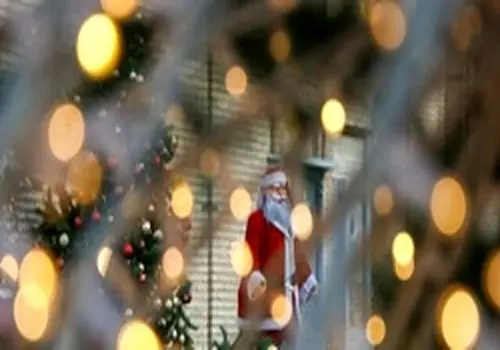 نورپردازی دیدنی برج خلیفه با تم بابانوئل+ فیلم