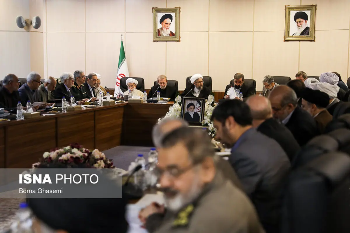 غیبت روحانی و احمدی‌نژاد در اولین جلسه مجمع به ریاست آیت‌الله آملی لاریجانی+ عکس