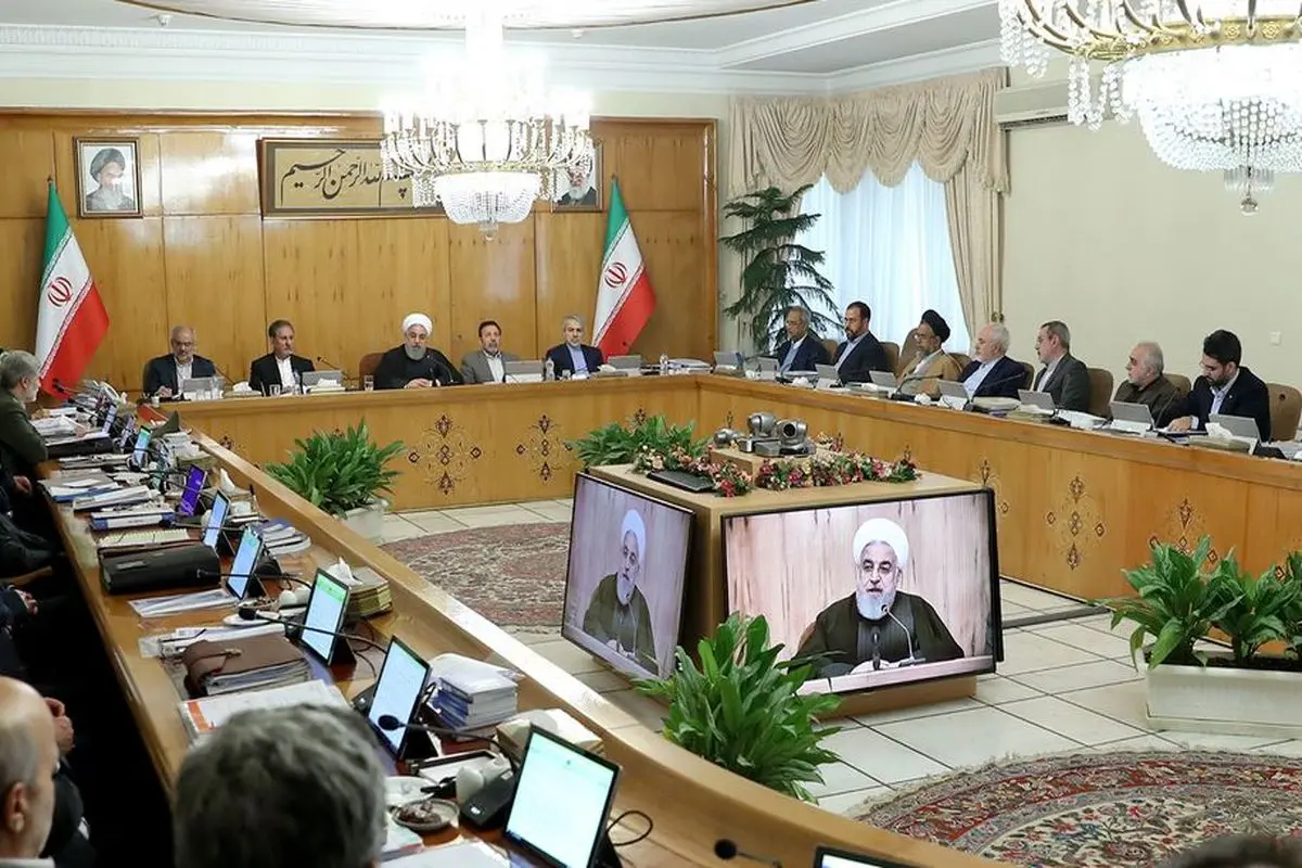 تمایل روحانی به ادامه حضور قاضی زاده هاشمی در جلسات هیأت دولت