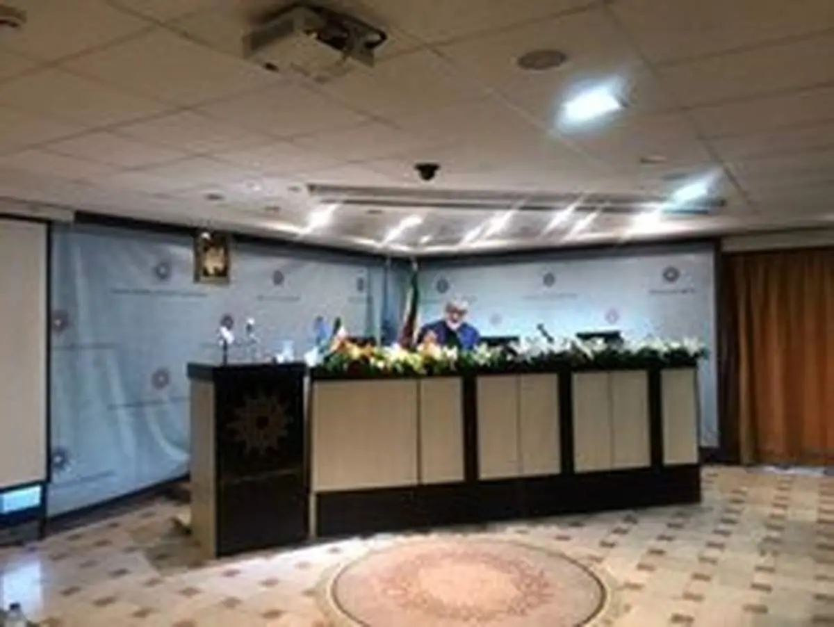 مطهری: حجاب را به رفراندوم بگذارید