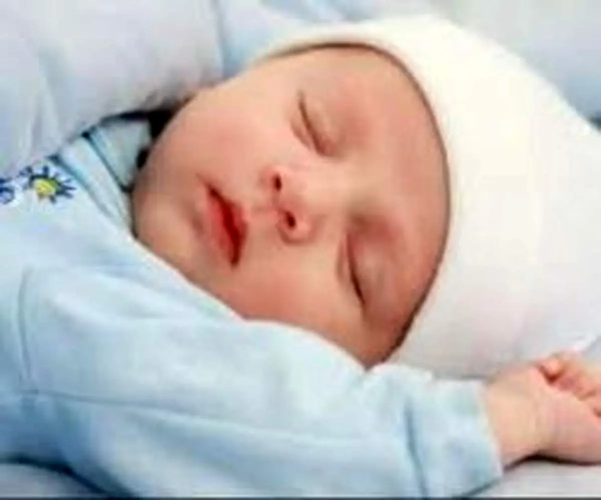 فواید در آغوش گرفتن کودک