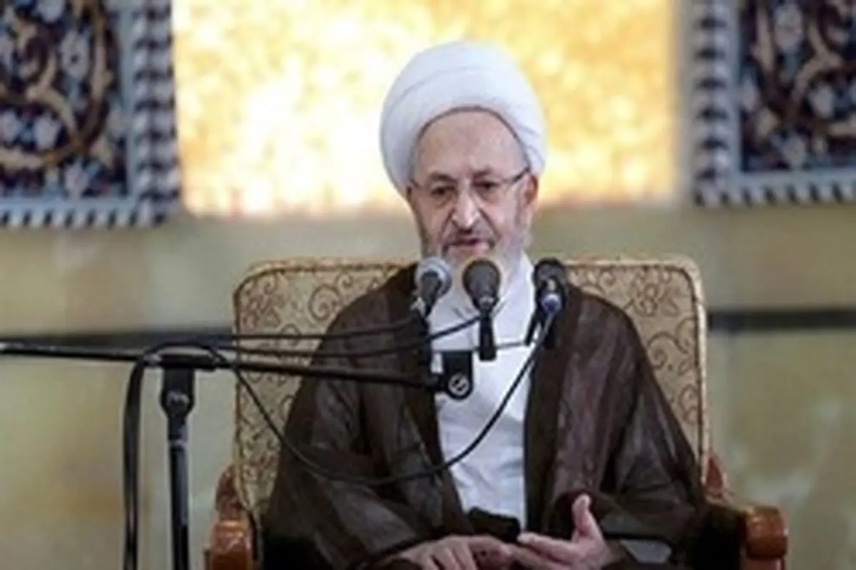 انتقاد آیتالله سبحانی از مهریههای سنگین بانوان