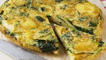 طرز تهیه املت سیب زمینی با پنیر و اسفناج