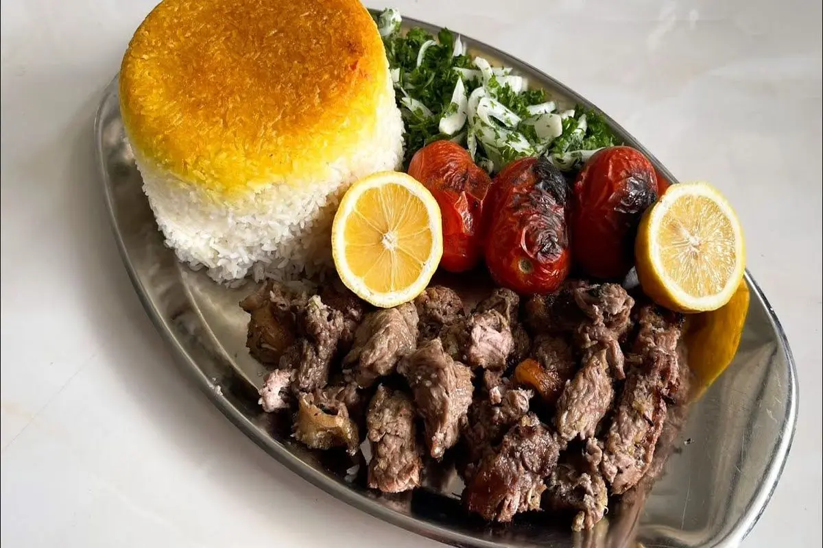 شام امشب با من: کباب چنجه با سبزیجات؛ طعمی تازه و تجربه‌ای دلچسب