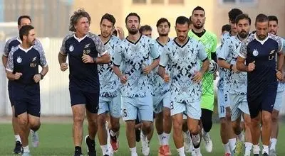 آغاز تمرینات استقلال بدون بازیکنان اصلی

