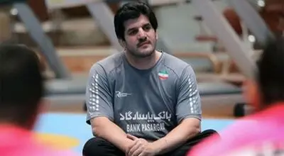 حمایت پهلوان از پهلوان؛ رسول خادم در کنار عادل فردوسی‌پور ایستاد