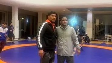 صف انتظار برای عکس با دو ستاره کشتی ایران در ریاض!