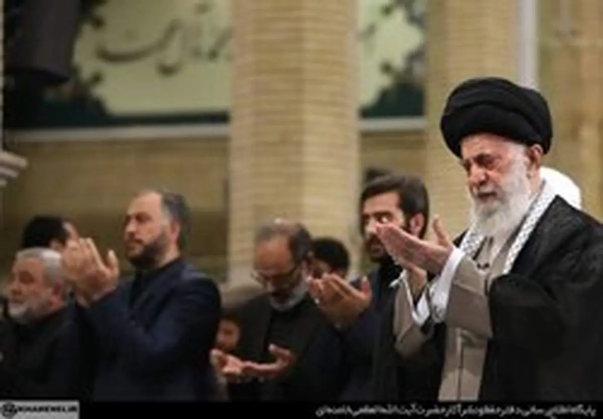 اقامه نماز ظهر و عصر در ماه رمضان در حسینیه امام خمینی (ره)