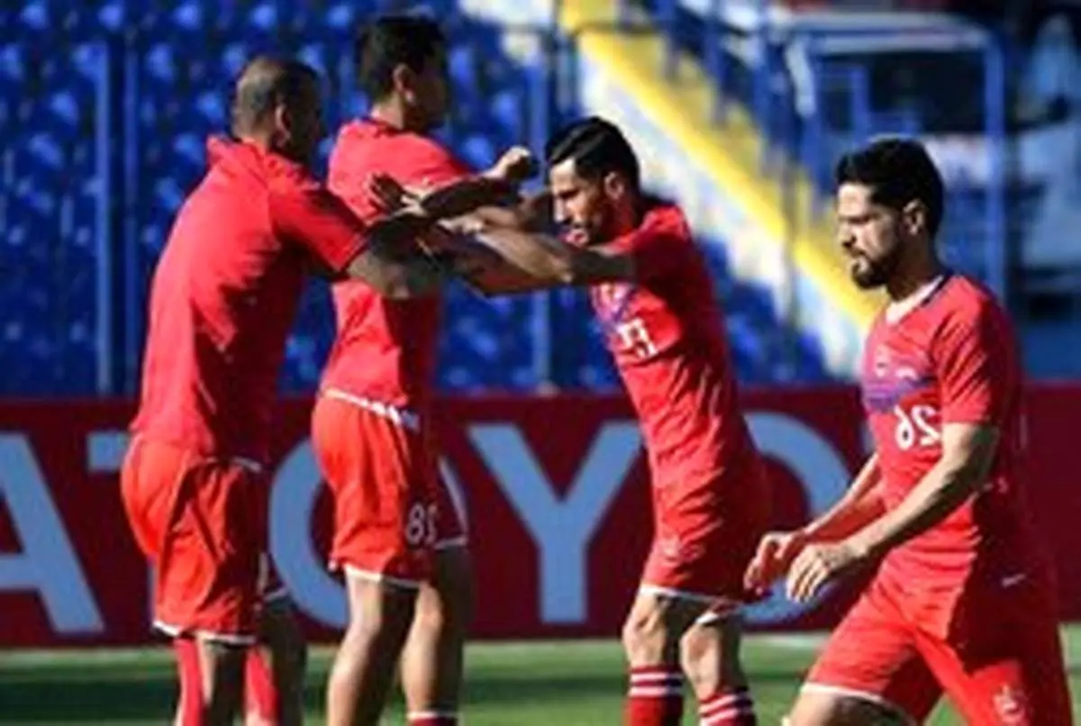 مربی پرسپولیس با نیمکت پاختاکور درگیر شد