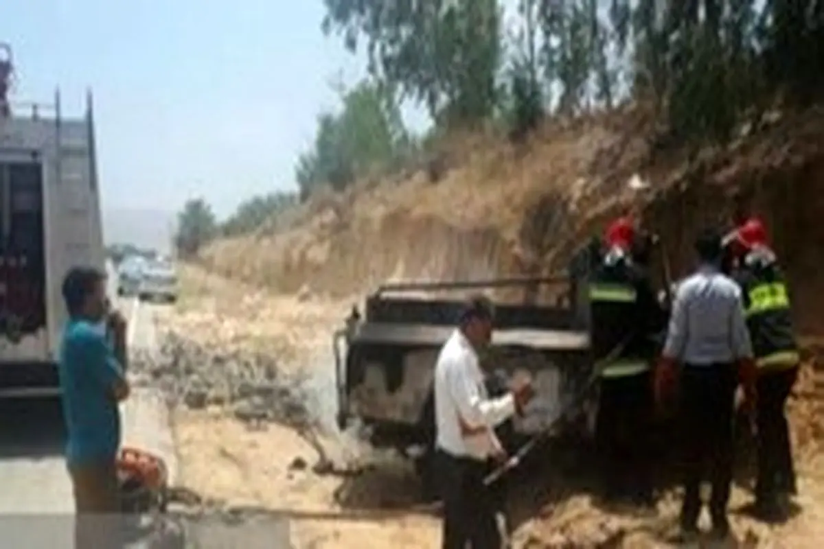 آتش گرفتن خودرو مصالح ساختمانی در دشتستان