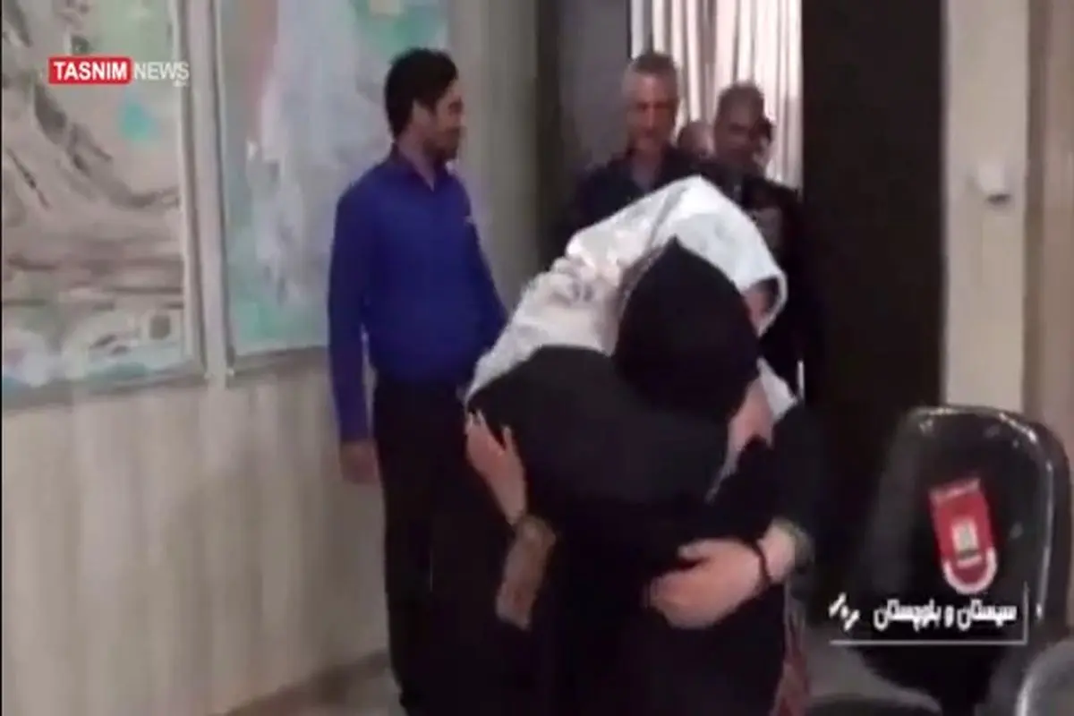 ویدیو| لحظه بازگشت باران شیخی به آغوش خانواده