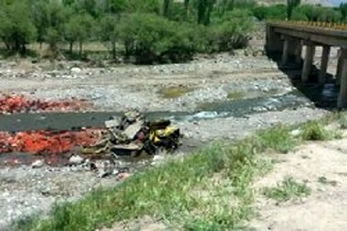 سقوط مرگبار کامیون در استان کرمان