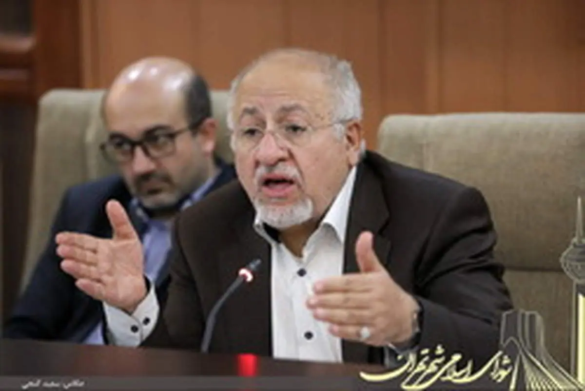شمال و جنوب میدان انقلاب را نه به لحاظ هویتی بلکه با یک عنوان پیوند دادند