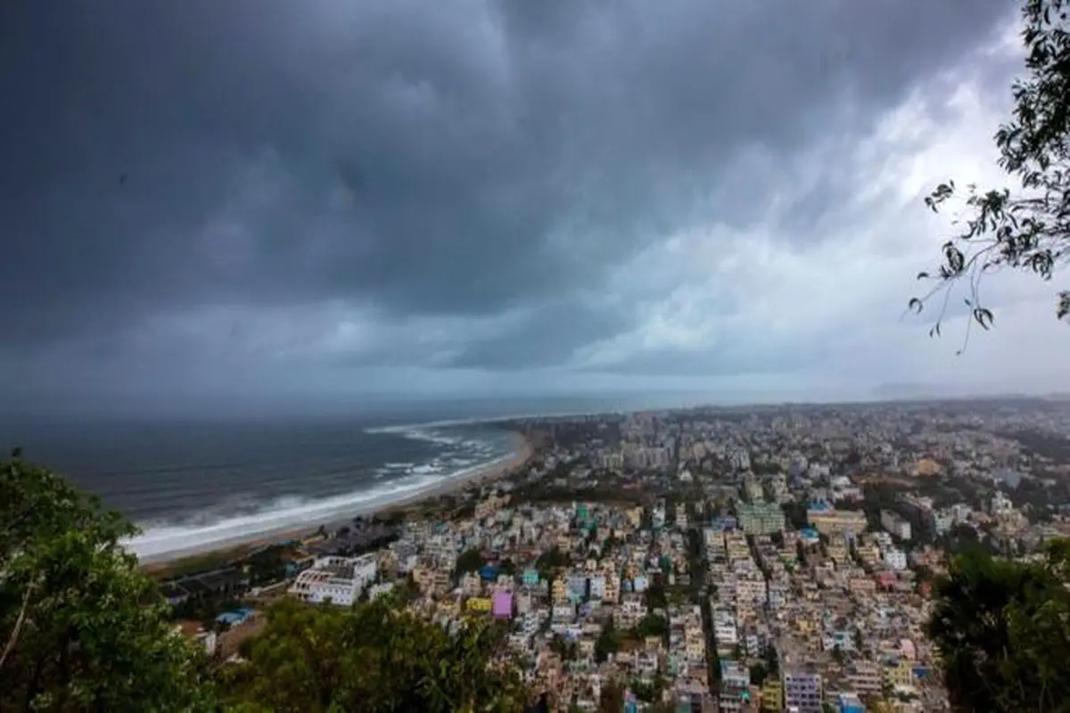 میلیون‌ها نفر در مسیر یک توفان سهمگین در هند