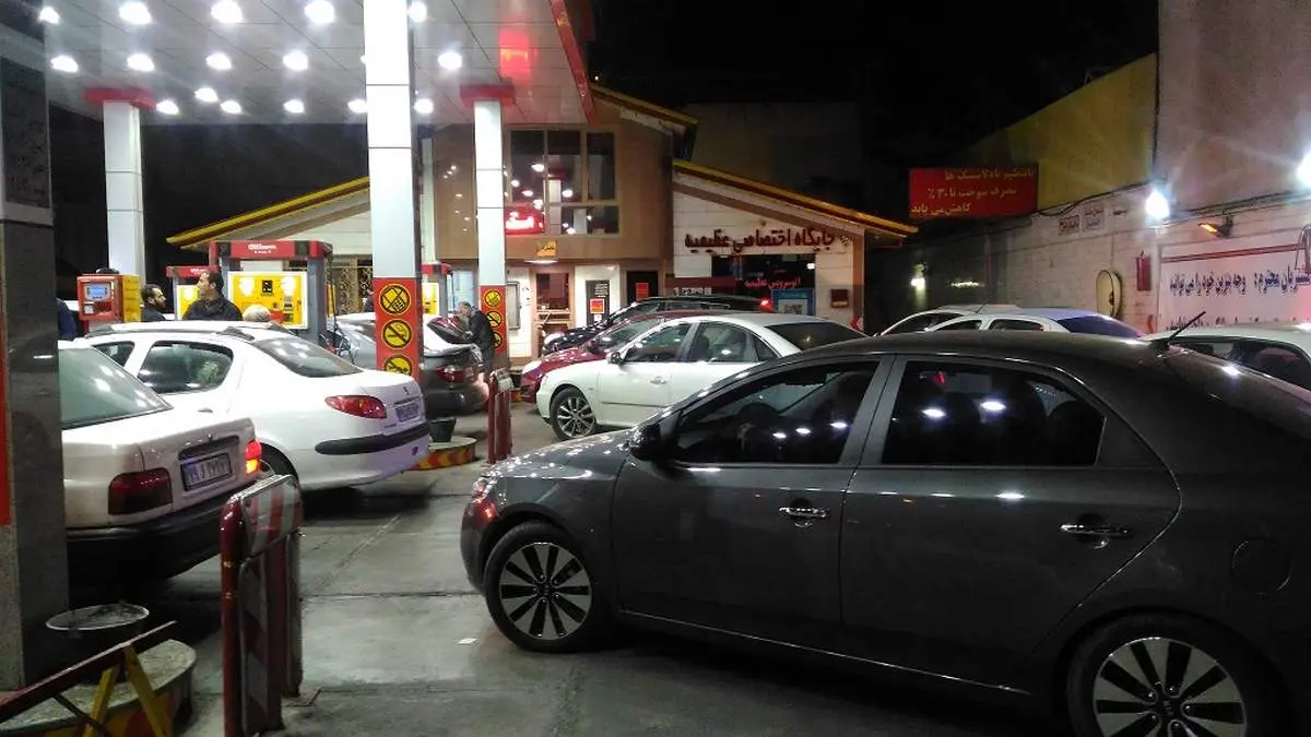 واکنش رسانه‌های جهان به صف‌های طولانی مقابل پمپ‌های بنزین در ایران+ فیلم