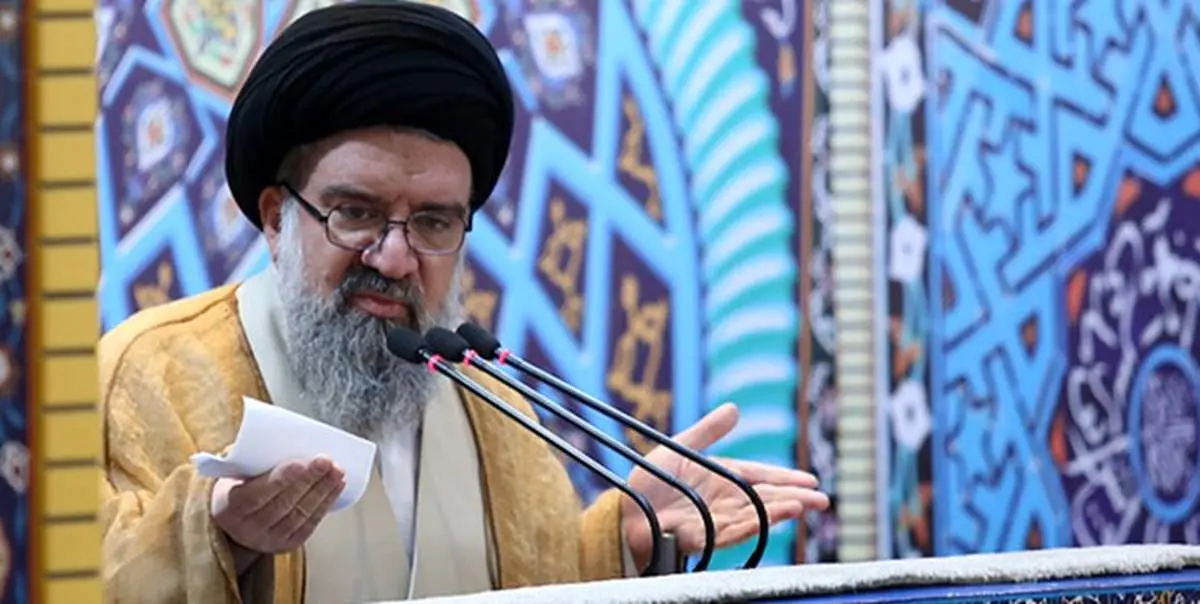 احمدخاتمی: ترامپ مثل یک دزد سر گردنه است / باید سرِ آمریکای دیوانه را به سنگ کوبید
