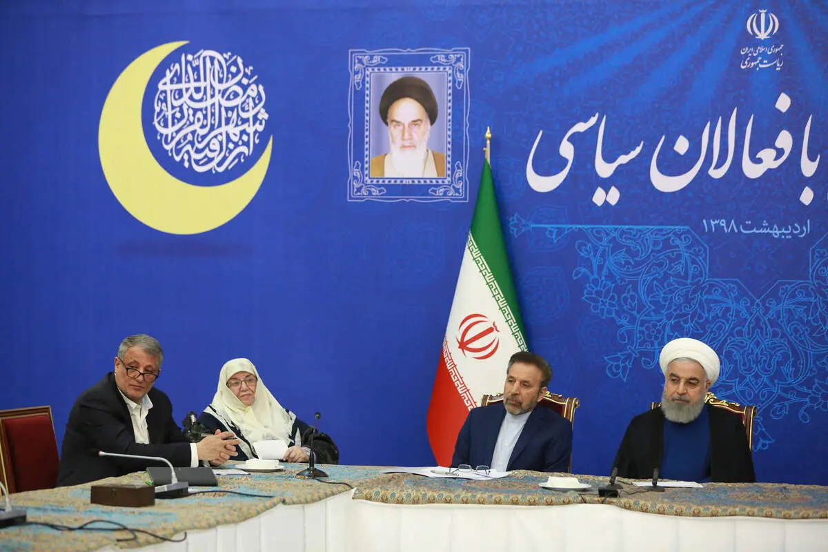 روحانی: فشار‌های سیاسی و اقتصادی دشمن، یک جنگ بی سابقه در تاریخ انقلاب است