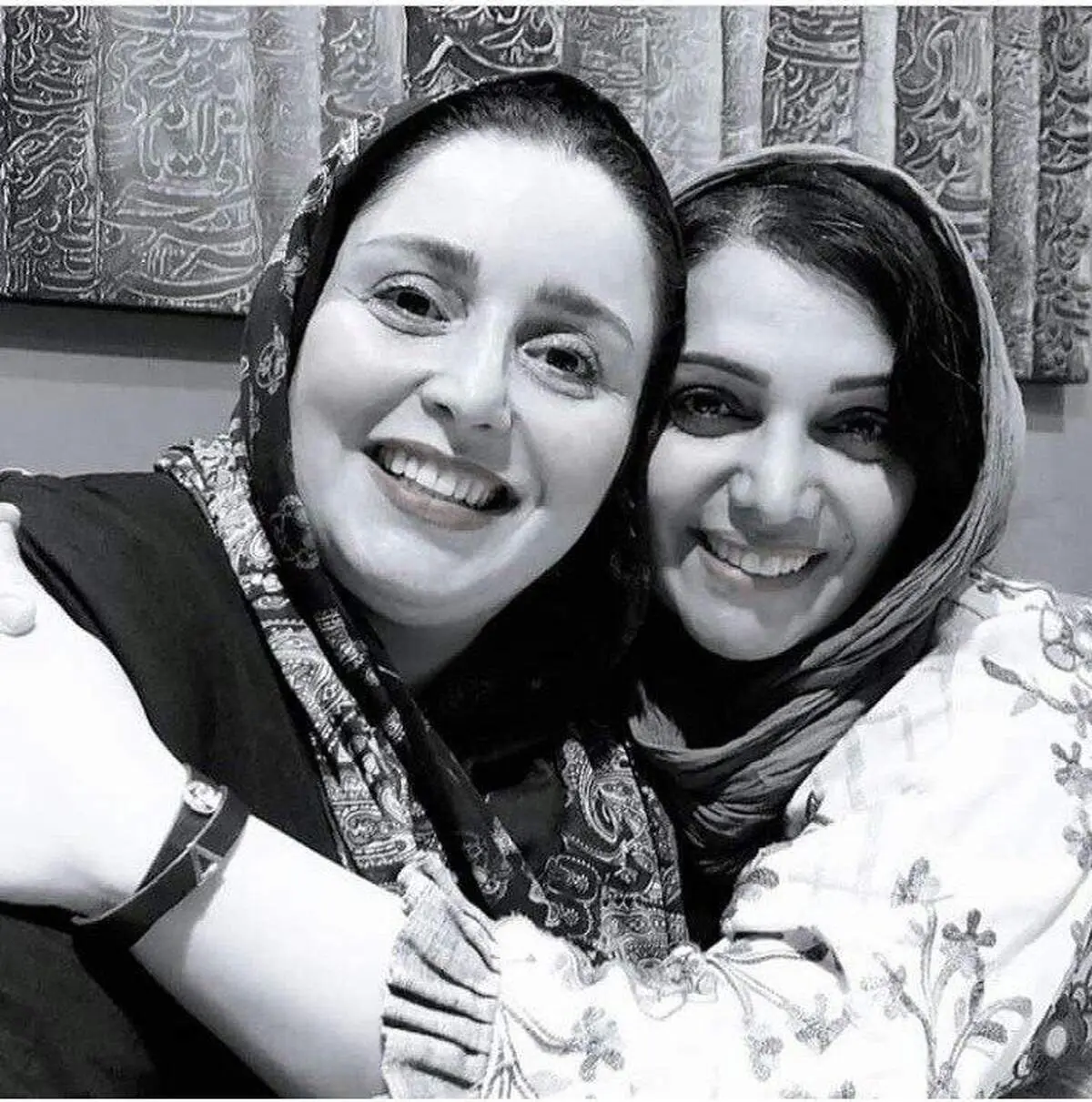 الهام پاوه نژاد و ژاله صامتی