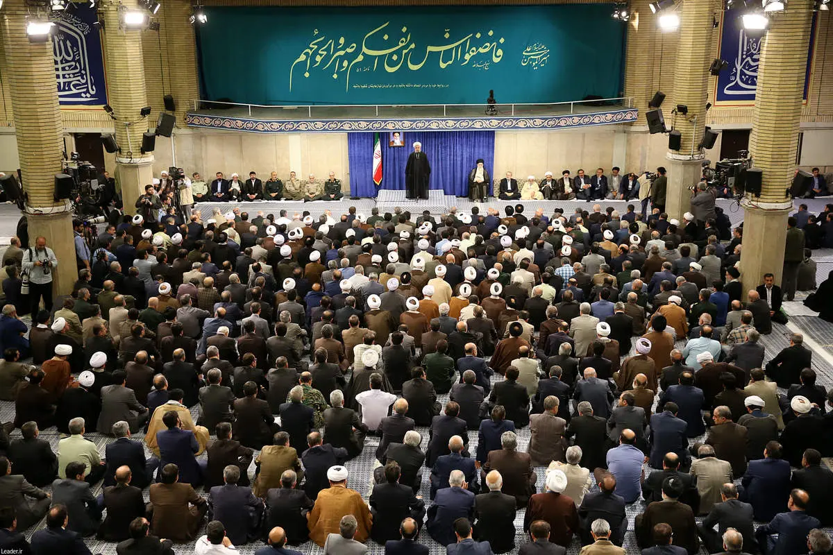 روحانی: با ایستادگی و مقاومت از این مرحله عبور میکنیم