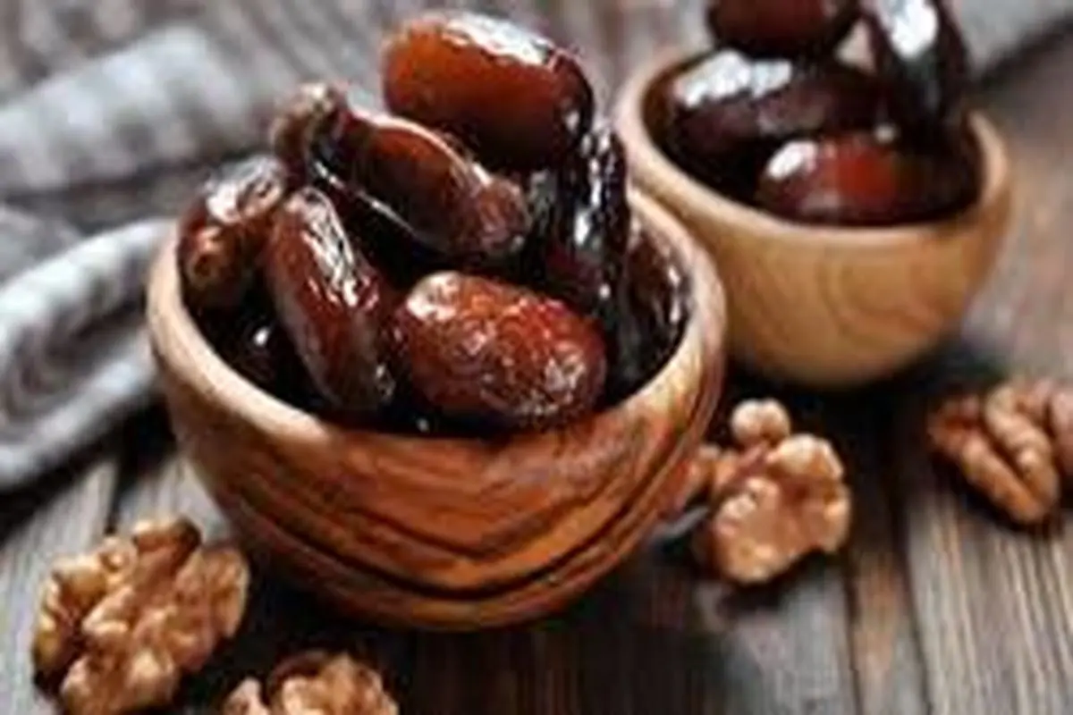 ۱۱ فایده مصرف خرما در ماه رمضان