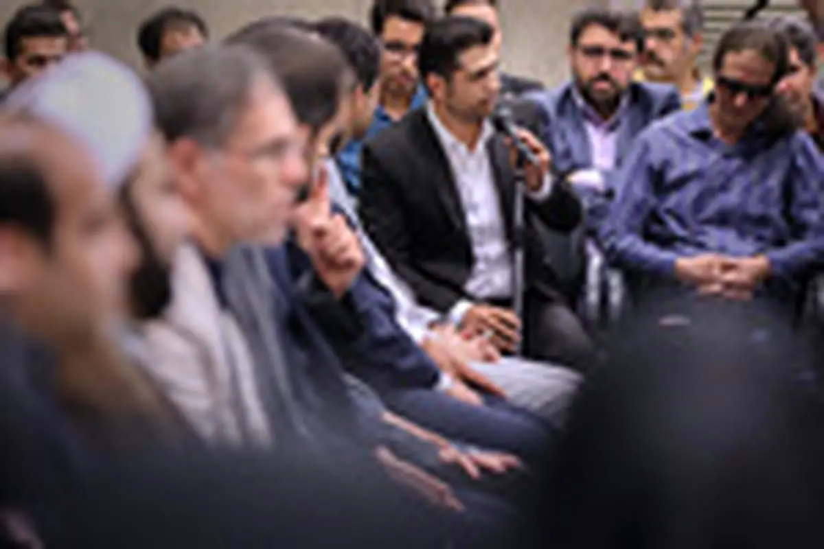 دیدار شاعران و اهالی فرهنگ و ادب با رهبر انقلاب