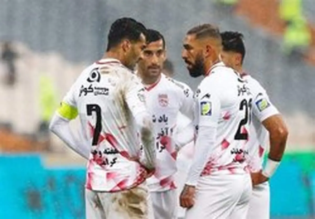 ورود و خروج بازیکن از تراکتور ممنوع شد!