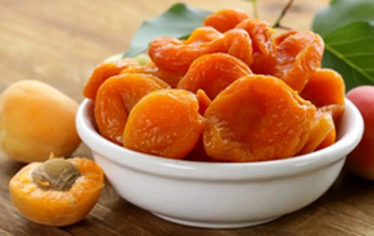 چطور در خانه قیسی و برگه زردآلو درست کنیم؟