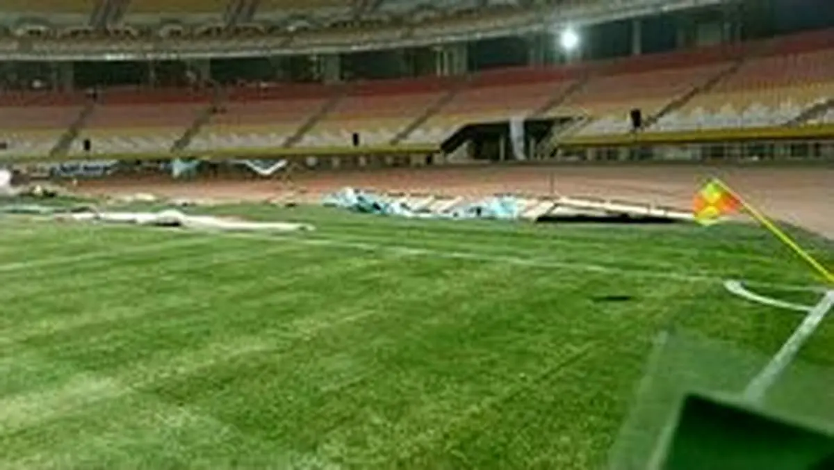 طوفان و گردوغبار در ورزشگاه نقش جهان