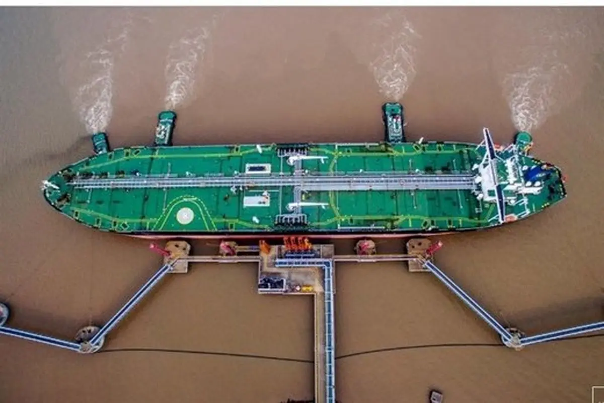 رویترز: محموله ۱۳۰ هزار تنی نفت ایران به چین رسید